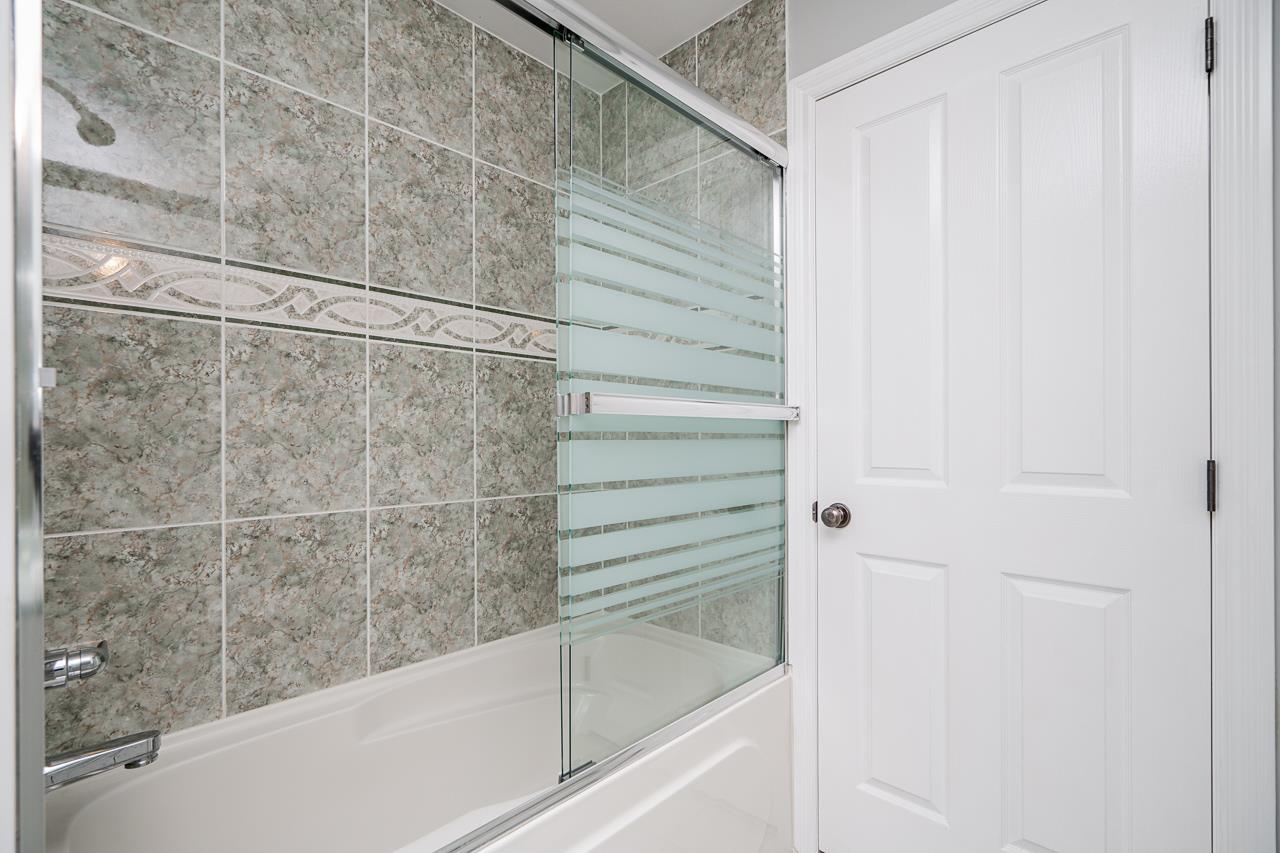 14478 74a Avenue, Surrey, British Columbia  V3S 0S3 - Photo 35 - R2992665