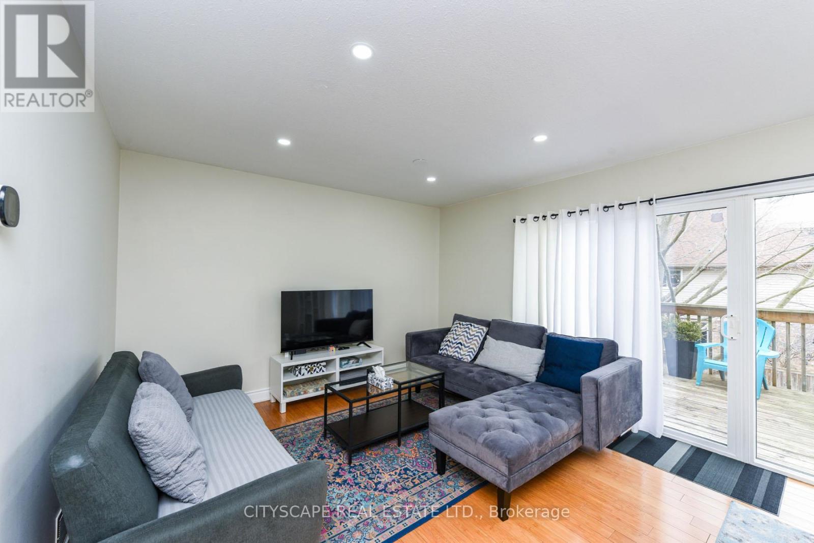 35 - 31 Schroder Crescent, Guelph, Ontario  N1E 7M6 - Photo 11 - X12096758