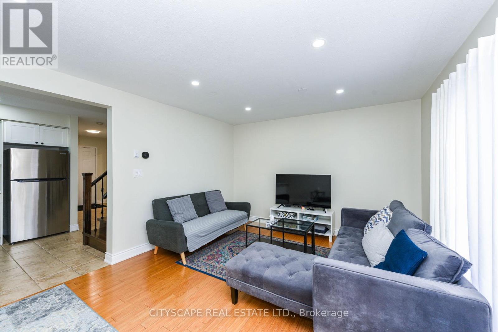 35 - 31 Schroder Crescent, Guelph, Ontario  N1E 7M6 - Photo 14 - X12096758