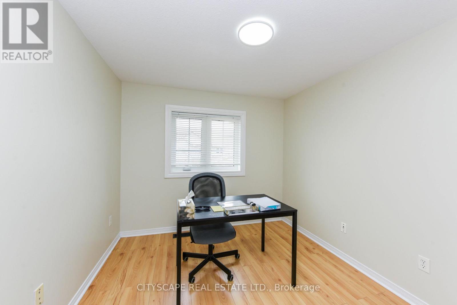 35 - 31 Schroder Crescent, Guelph, Ontario  N1E 7M6 - Photo 17 - X12096758