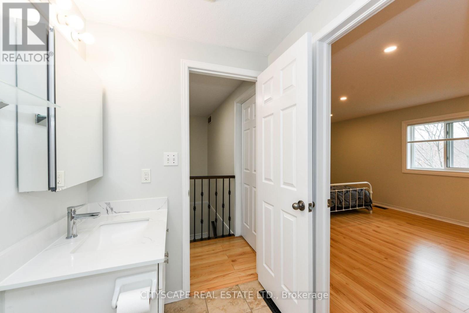 35 - 31 Schroder Crescent, Guelph, Ontario  N1E 7M6 - Photo 26 - X12096758