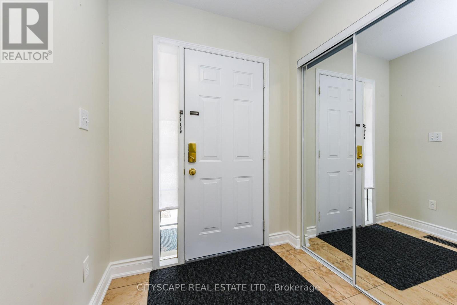 35 - 31 Schroder Crescent, Guelph, Ontario  N1E 7M6 - Photo 6 - X12096758