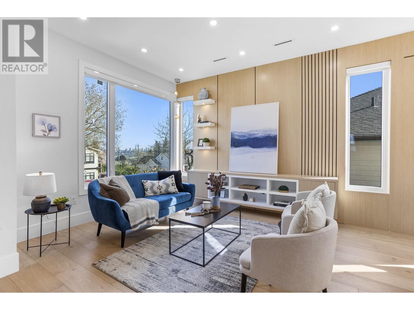 Property at 827 CHESTNUT STREET image 4