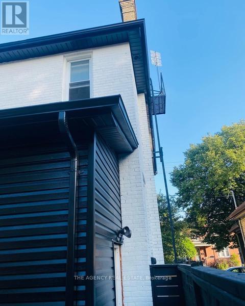 Photo 23 of 45 for 870 Queens Avenue
