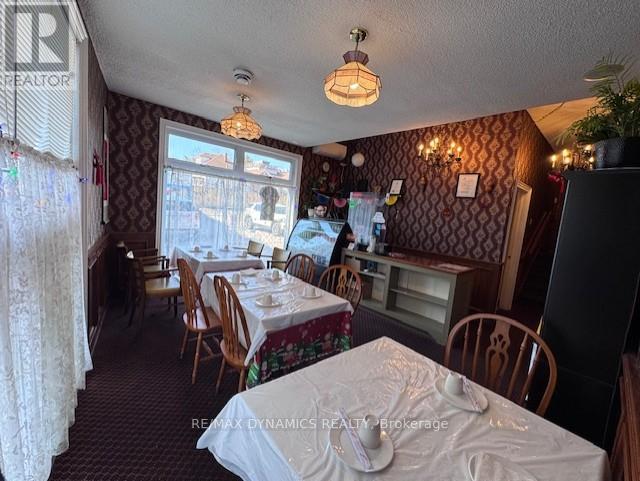 5689 Main Street, Niagara Falls, Ontario  L2G 5Z3 - Photo 3 - X12096970