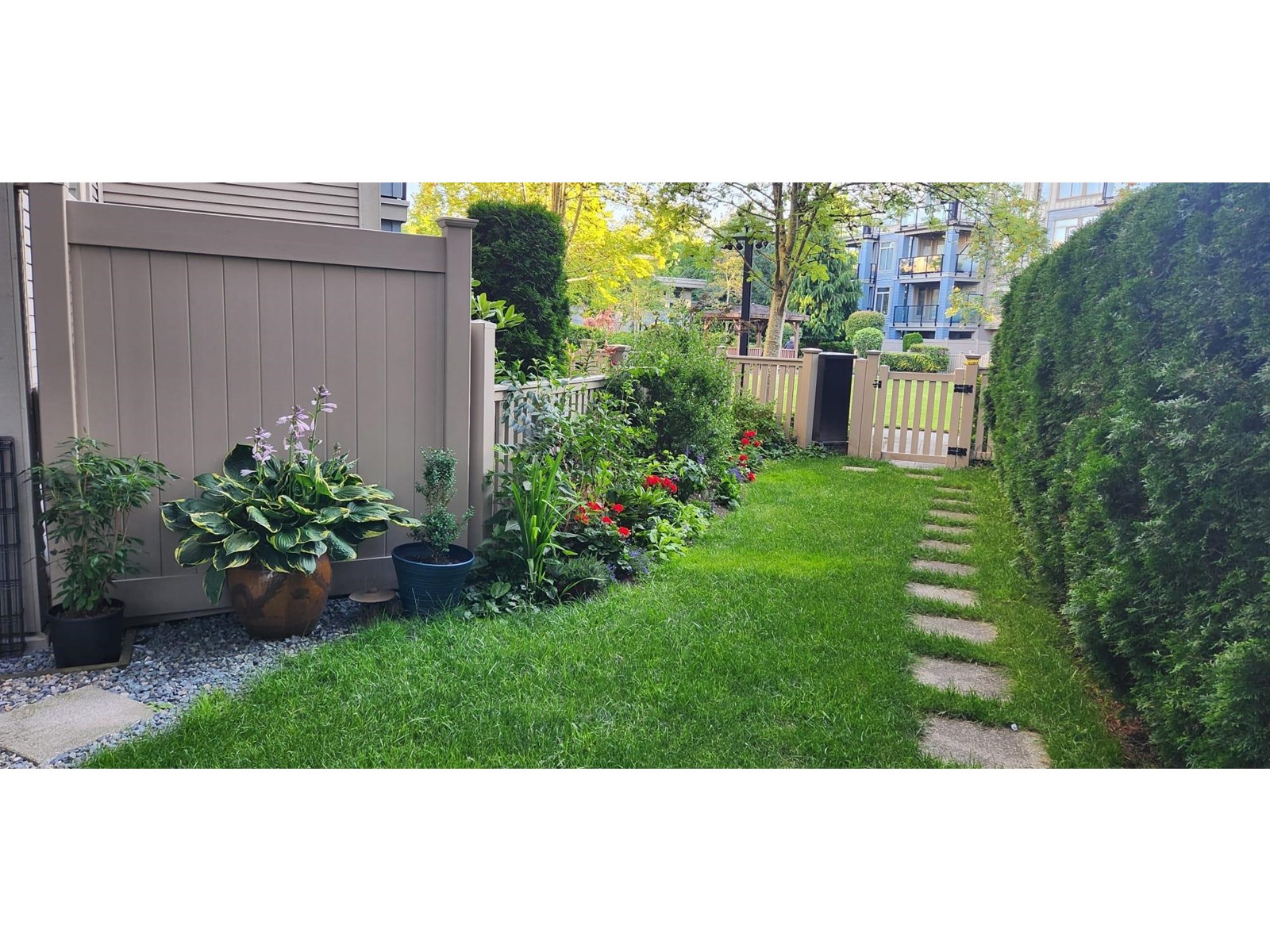 122 15380 102a Avenue, Surrey, British Columbia  V3R 0B3 - Photo 6 - R2992314