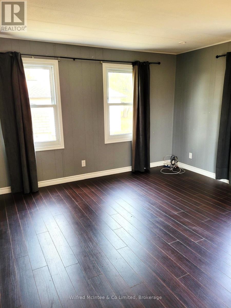 4933 Highway 9, Kincardine, Ontario  N2Z 2Z5 - Photo 6 - X12096850