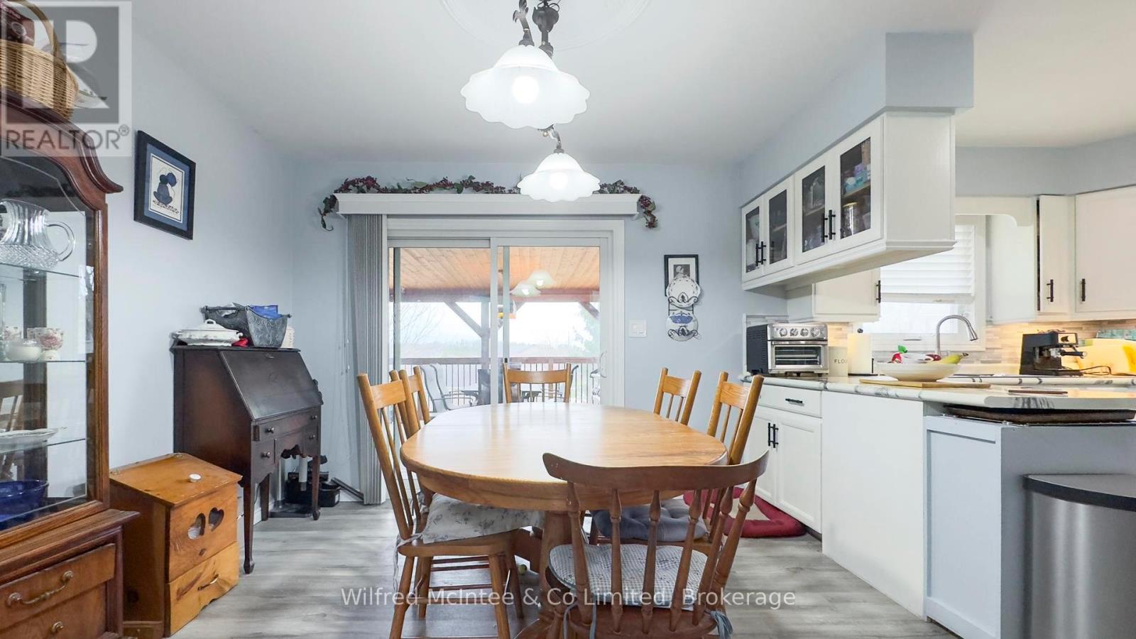 689 21st A Avenue, Hanover, Ontario  N4N 3M2 - Photo 19 - X12096872