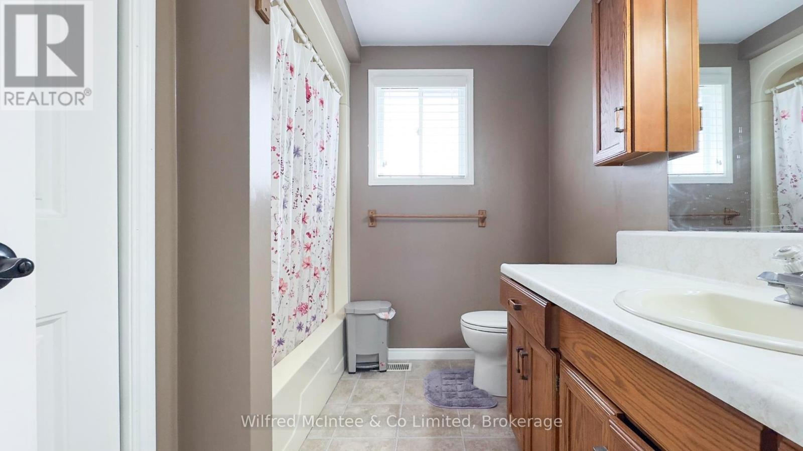 689 21st A Avenue, Hanover, Ontario  N4N 3M2 - Photo 36 - X12096872