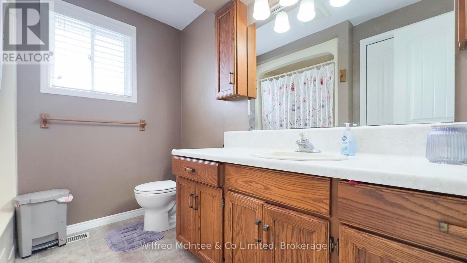 689 21st A Avenue, Hanover, Ontario  N4N 3M2 - Photo 37 - X12096872