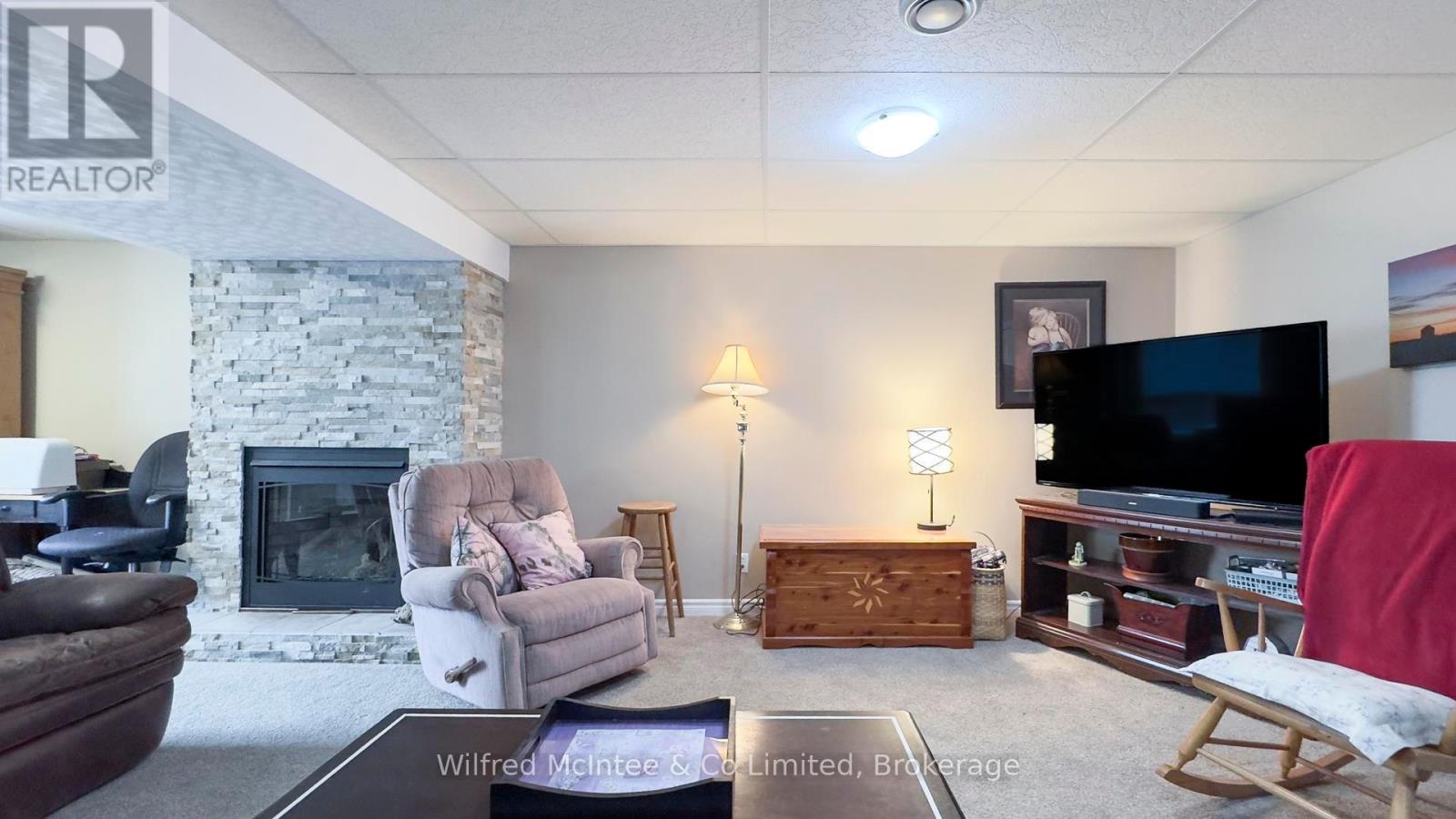 689 21st A Avenue, Hanover, Ontario  N4N 3M2 - Photo 39 - X12096872