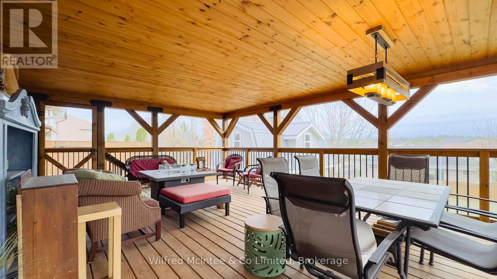 689 21st A Avenue, Hanover, Ontario  N4N 3M2 - Photo 9 - X12096872