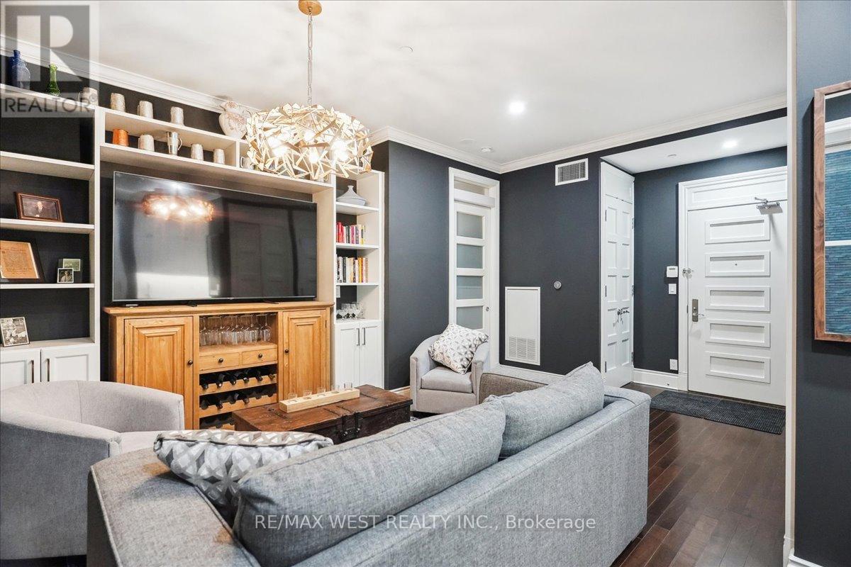 545 - 22 Leader Lane, Toronto, Ontario  M5E 0B2 - Photo 6 - C12096937