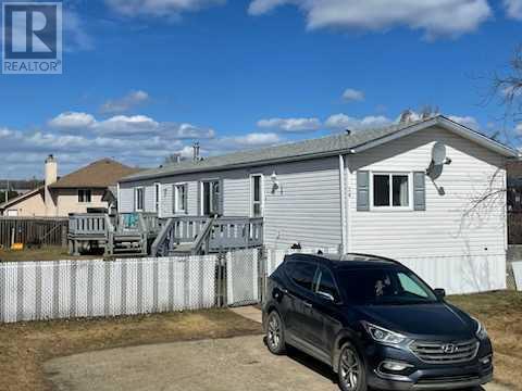28 Davio Place, Whitecourt, Alberta  T7S 1V1 - Photo 1 - A2211067