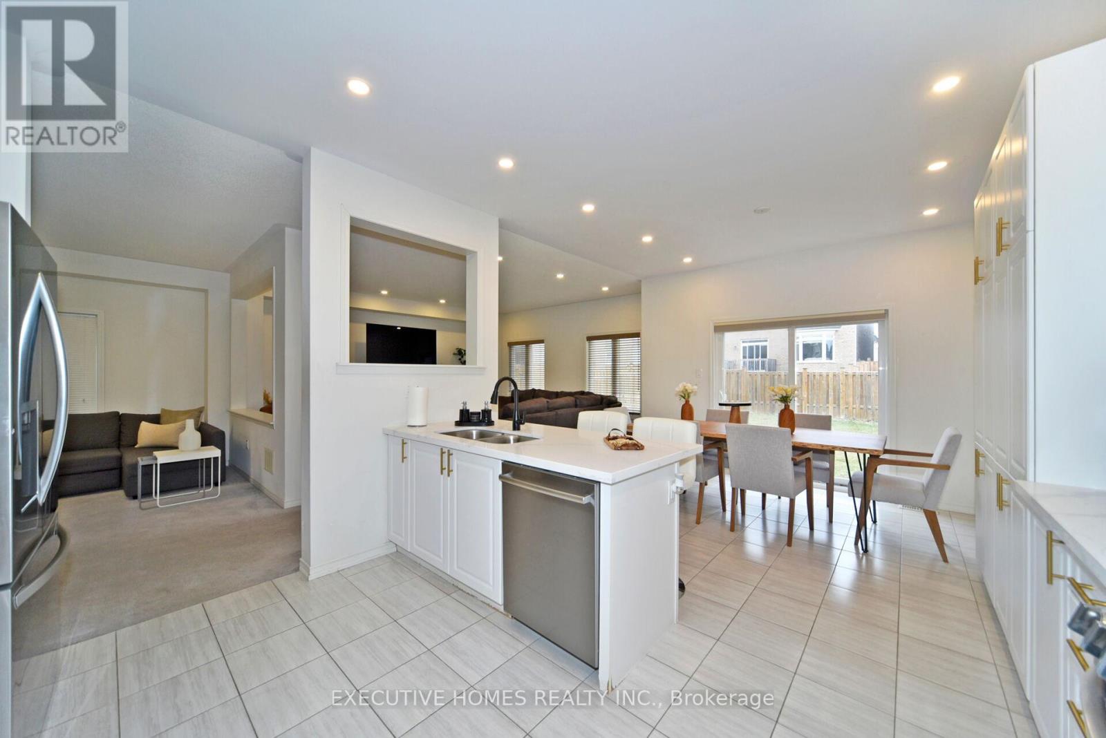 1781 William Lott Drive, Oshawa, Ontario  L1K 0Y2 - Photo 4 - E12096873