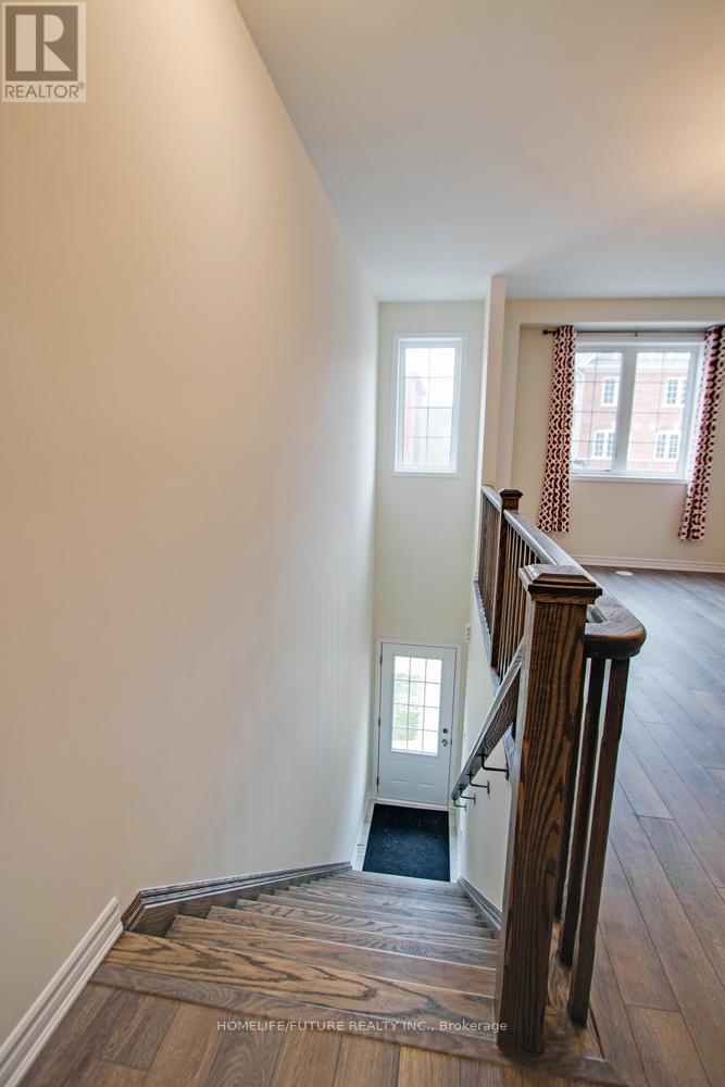 68 Jolly Way, Toronto, Ontario  M1P 0E2 - Photo 3 - E12096905
