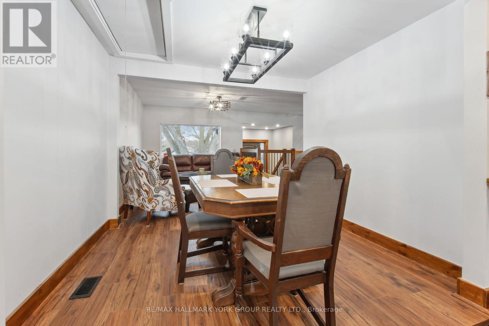 286 Miami Drive, Georgina, Ontario  L4P 2Z4 - Photo 7 - N12096952