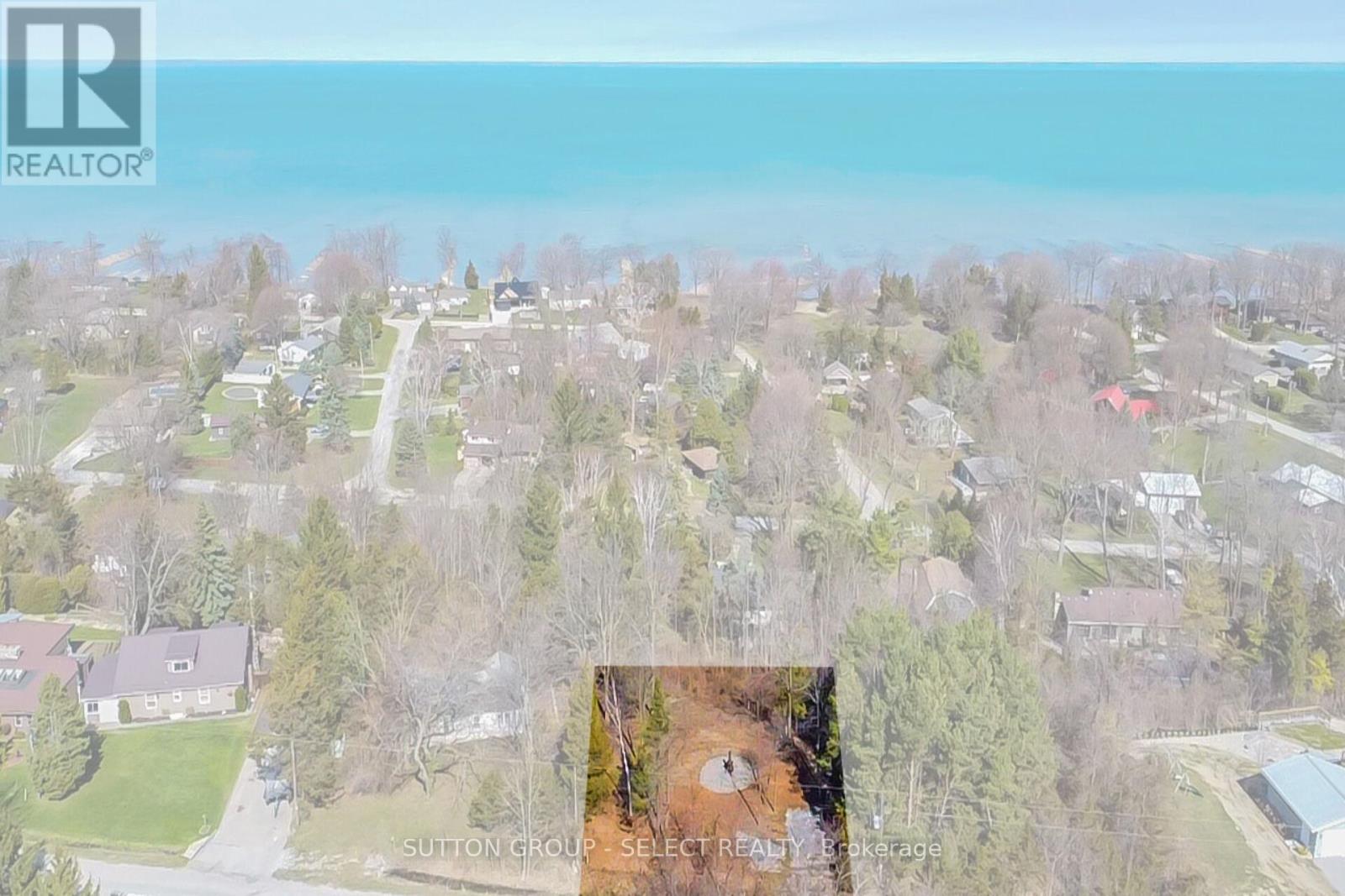 5 Huron View Avenue, Lambton Shores, Ontario  N0N 1J7 - Photo 5 - X12096979