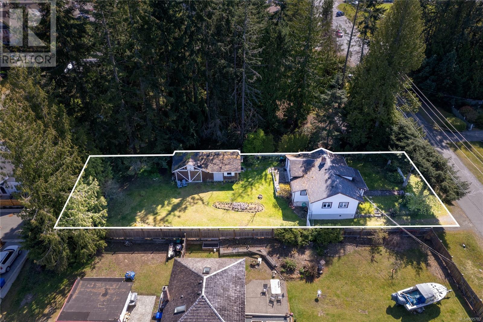 Property at 634 Jones St image 3