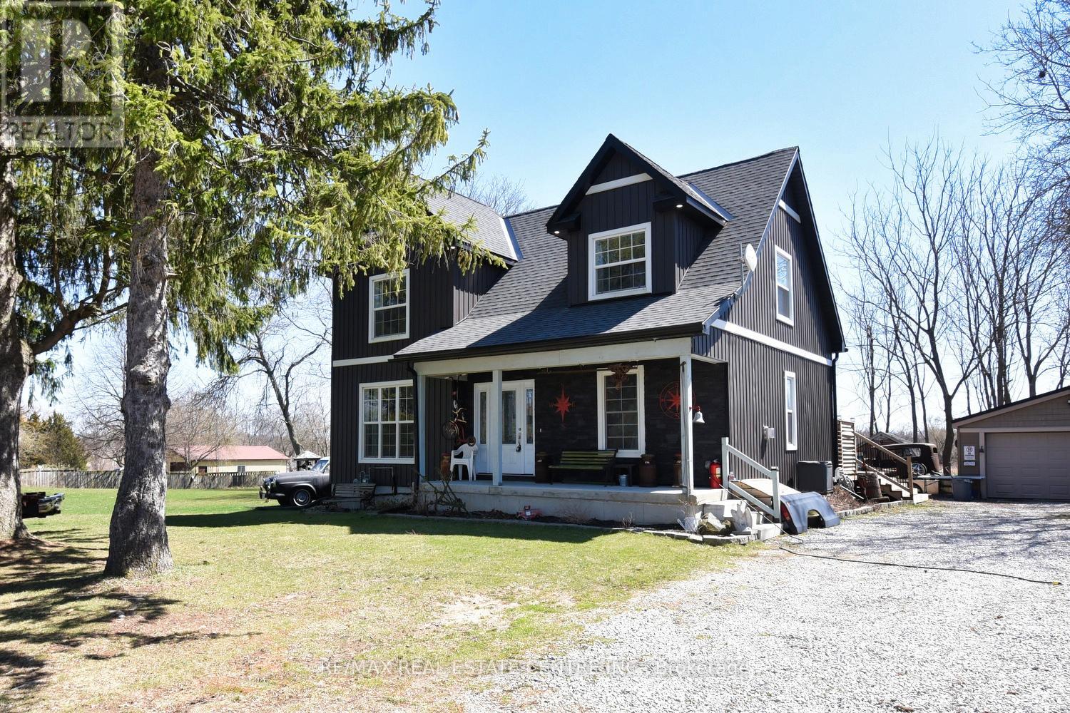 1364 Thompson Road E, Haldimand, Ontario  N0E 1Y0 - Photo 1 - X12096855