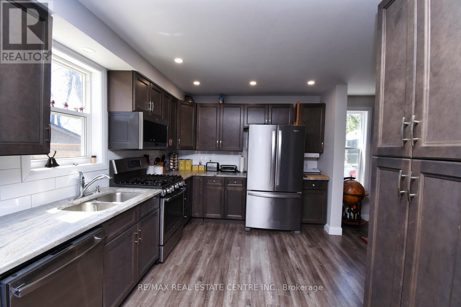 1364 Thompson Road E, Haldimand, Ontario  N0E 1Y0 - Photo 14 - X12096855