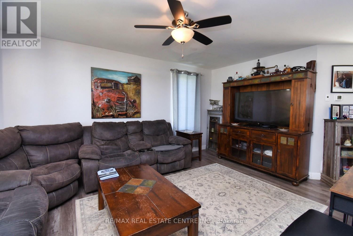 1364 Thompson Road E, Haldimand, Ontario  N0E 1Y0 - Photo 7 - X12096855
