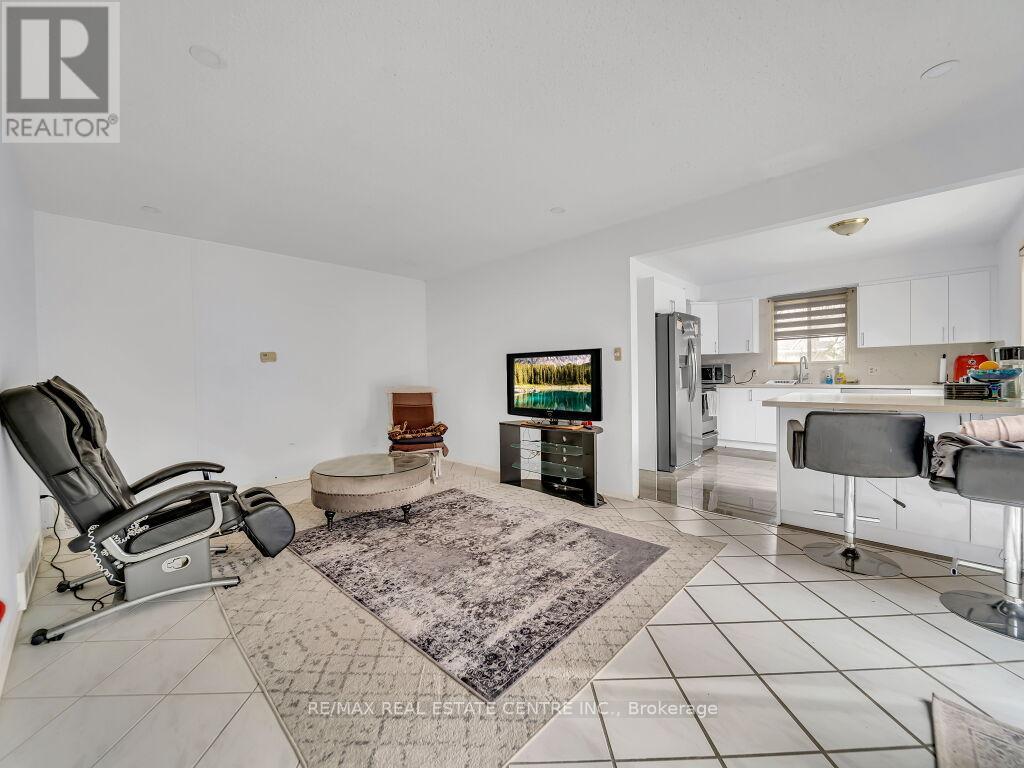 125 Biehn Drive, Kitchener, Ontario  N2R 1M6 - Photo 17 - X12096923