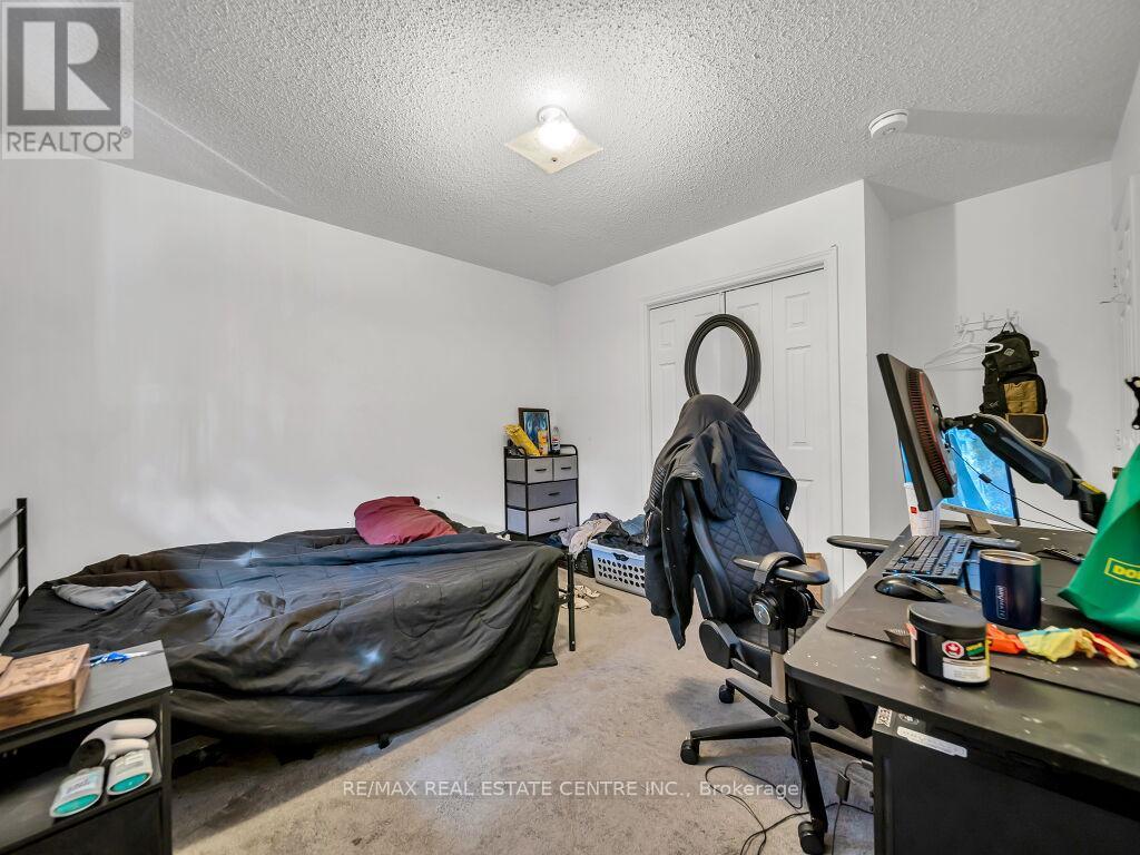 125 Biehn Drive, Kitchener, Ontario  N2R 1M6 - Photo 22 - X12096923