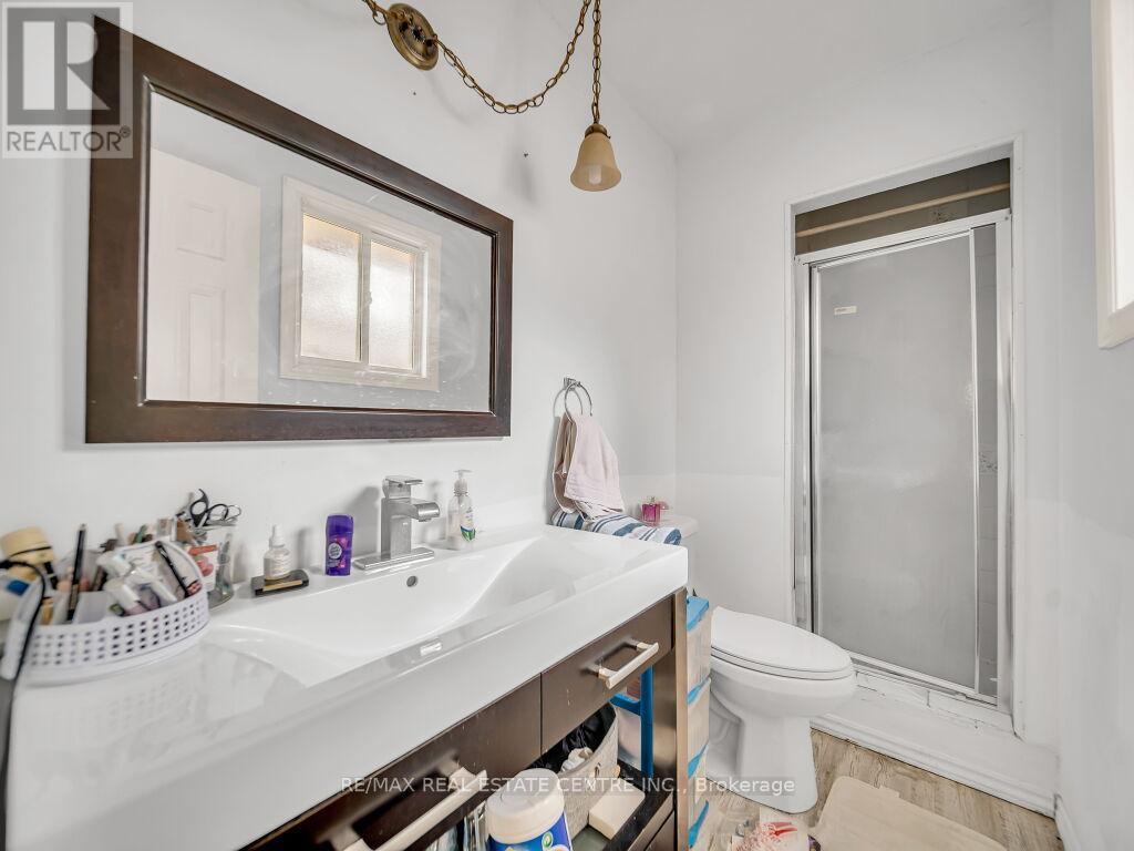 125 Biehn Drive, Kitchener, Ontario  N2R 1M6 - Photo 27 - X12096923