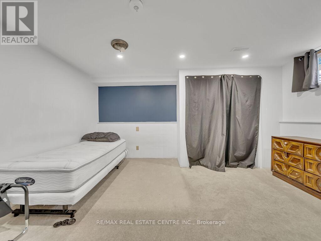 125 Biehn Drive, Kitchener, Ontario  N2R 1M6 - Photo 30 - X12096923