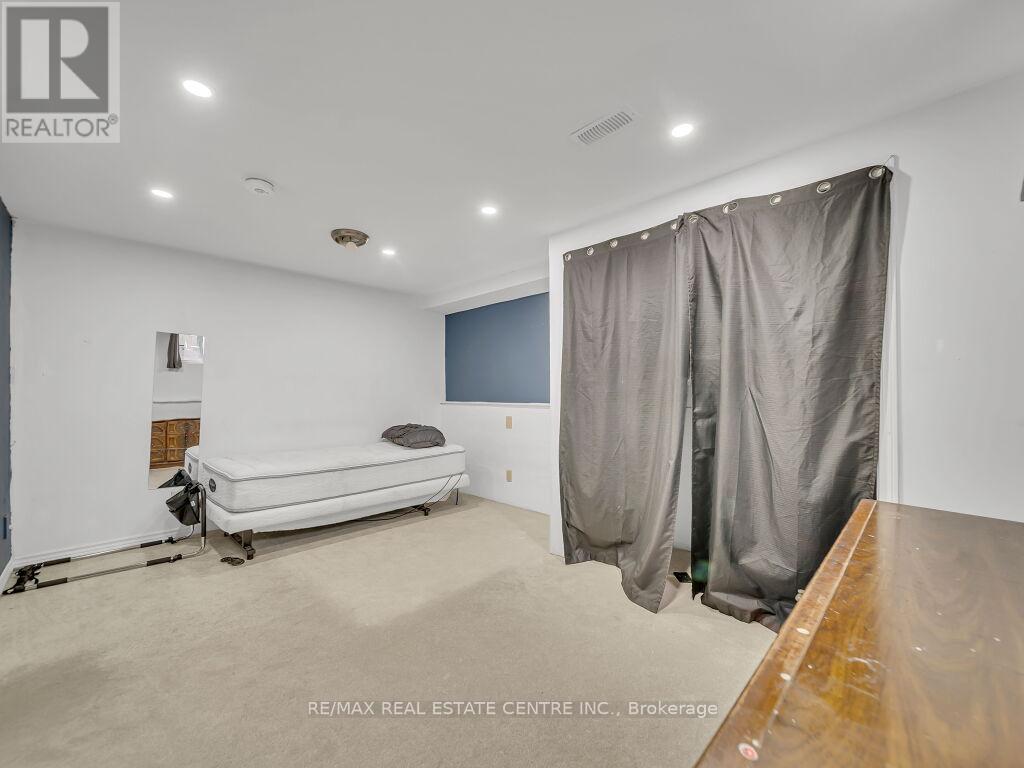 125 Biehn Drive, Kitchener, Ontario  N2R 1M6 - Photo 31 - X12096923