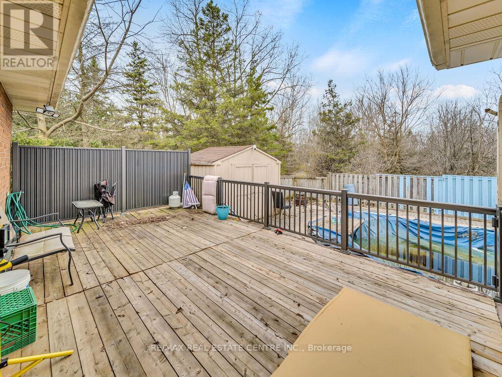 125 Biehn Drive, Kitchener, Ontario  N2R 1M6 - Photo 39 - X12096923