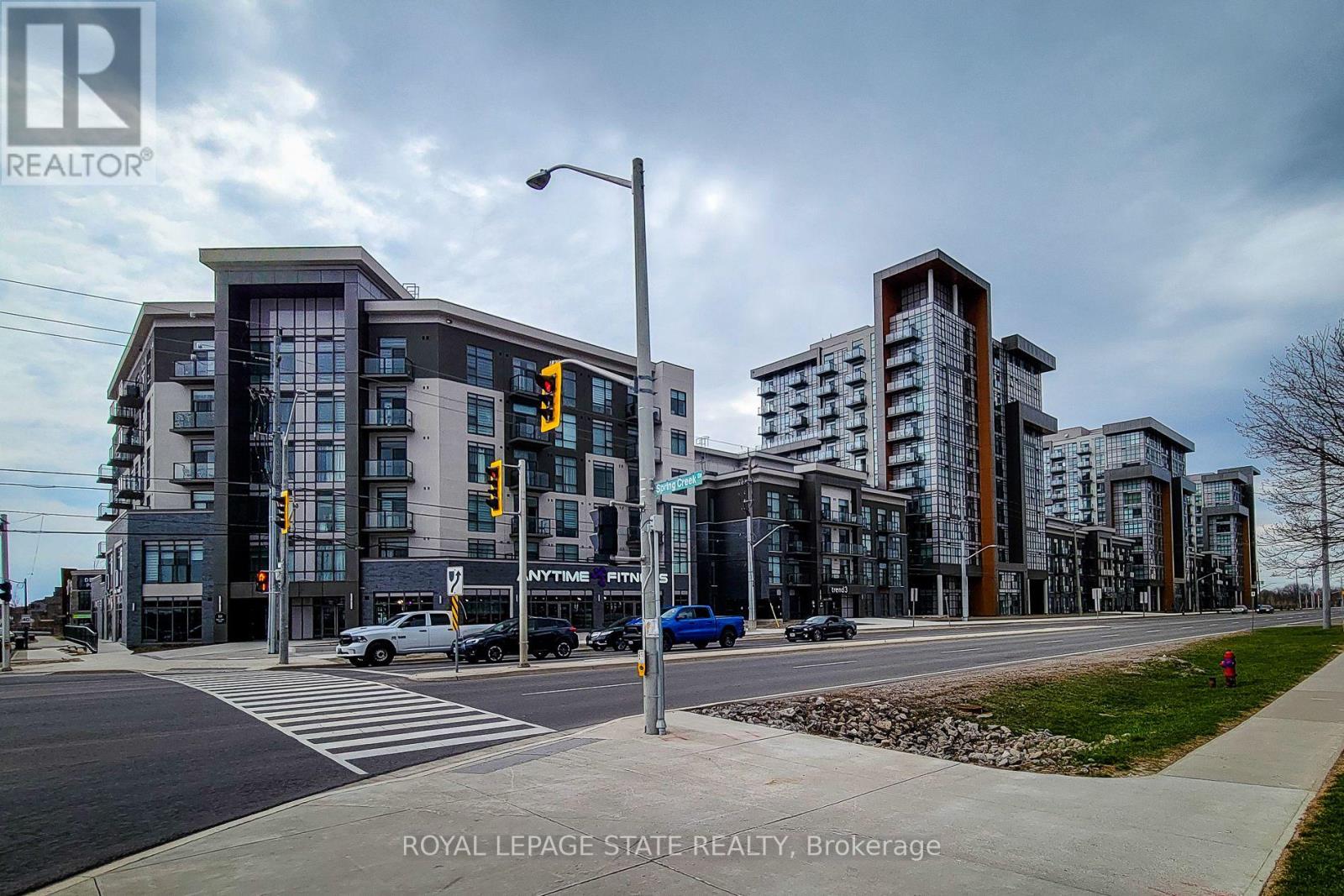 10 Mallard Trail, Hamilton, Ontario  L8B 2A7 - Photo 1 - X12096945