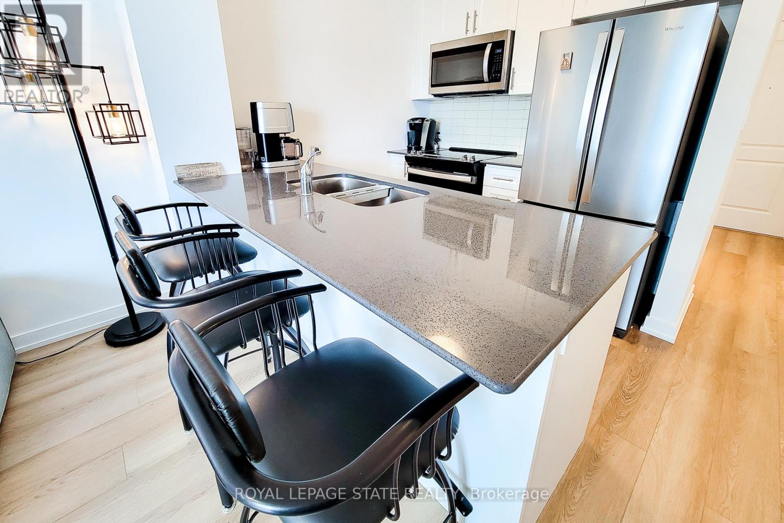 10 Mallard Trail, Hamilton, Ontario  L8B 2A7 - Photo 25 - X12096945