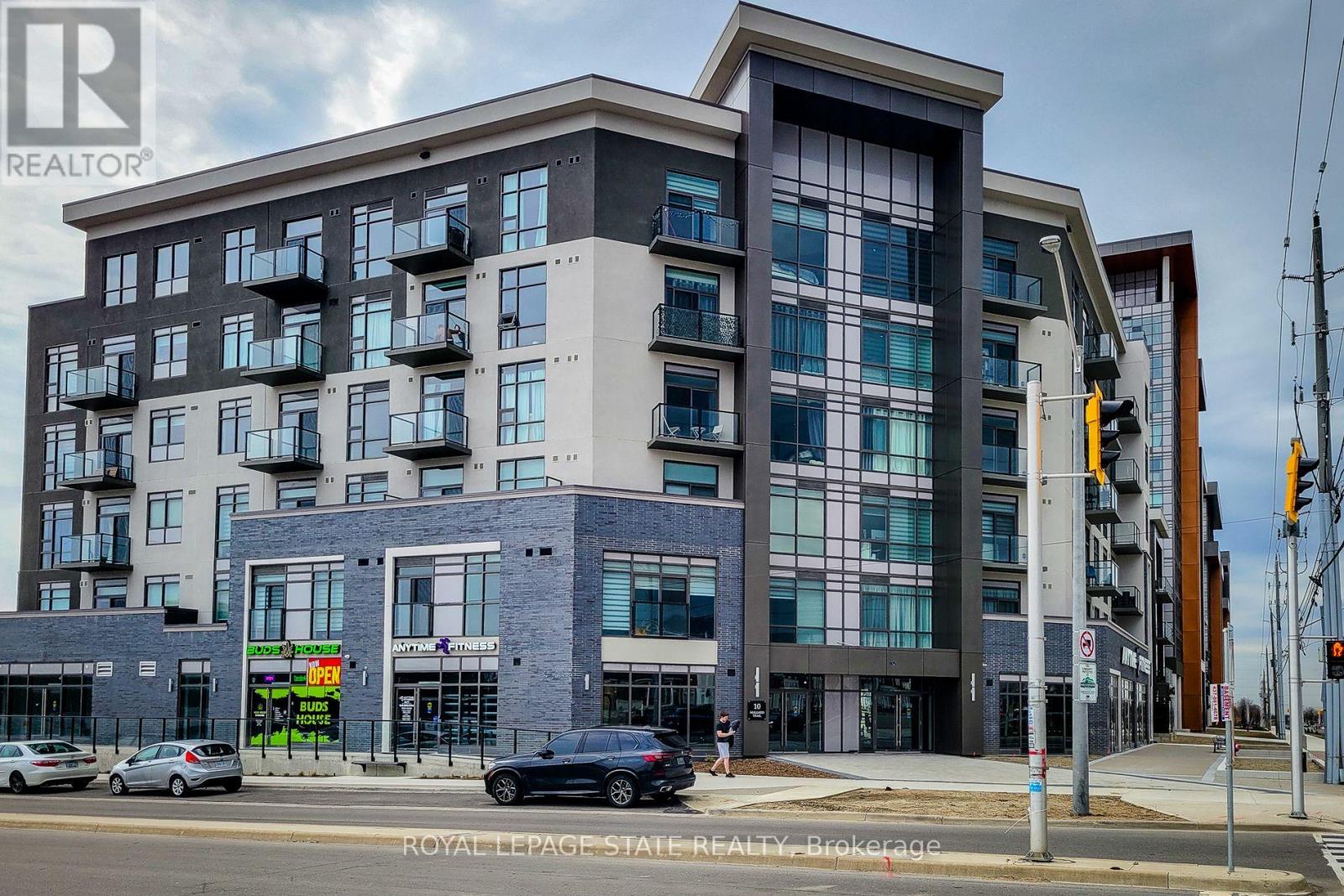10 Mallard Trail, Hamilton, Ontario  L8B 2A7 - Photo 4 - X12096945