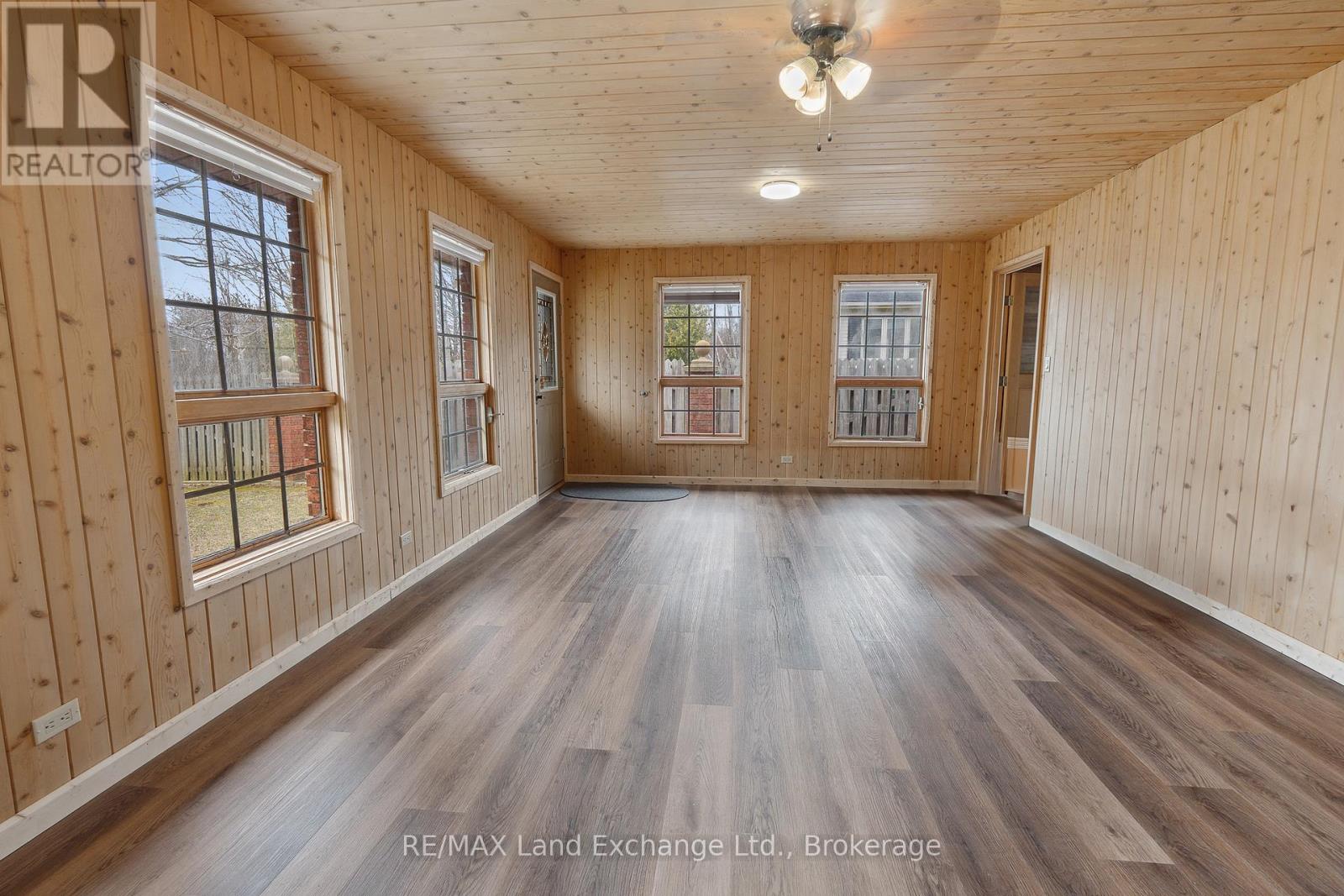 347 Tyendinaga Drive, Saugeen Shores, Ontario  N0H 2L0 - Photo 13 - X12091303