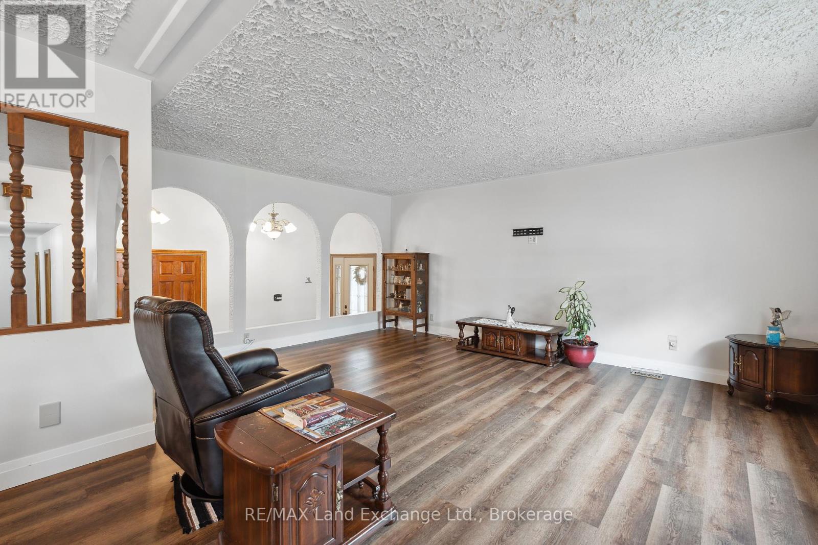 347 Tyendinaga Drive, Saugeen Shores, Ontario  N0H 2L0 - Photo 20 - X12091303