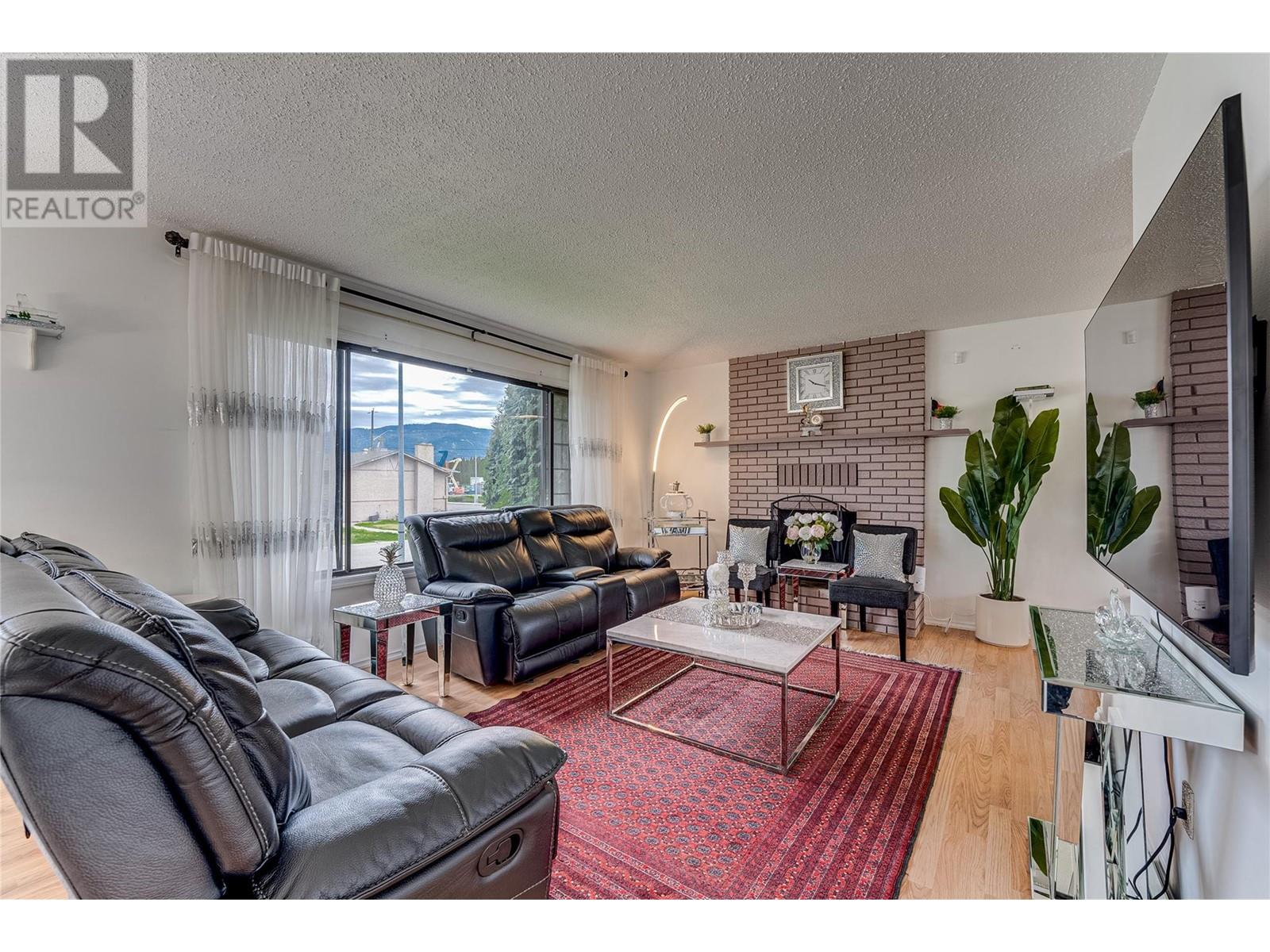 Property at 2704 Alvaston Place image 5
