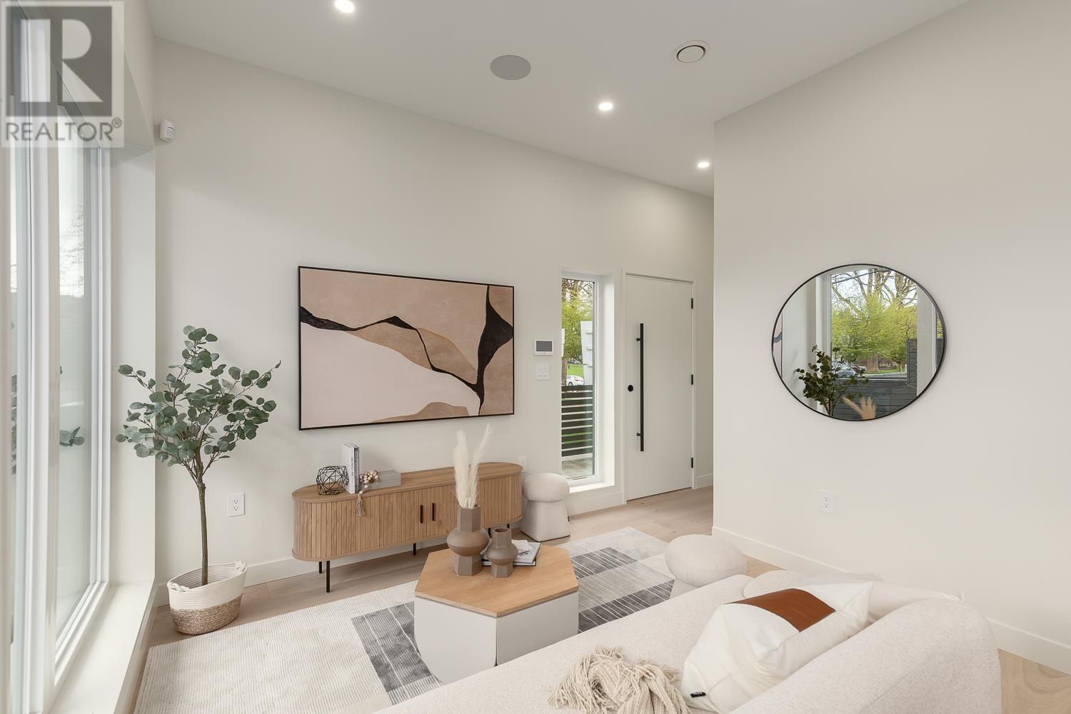 2670 E 38th Avenue, Vancouver, British Columbia  V5R 3M7 - Photo 4 - R2992621