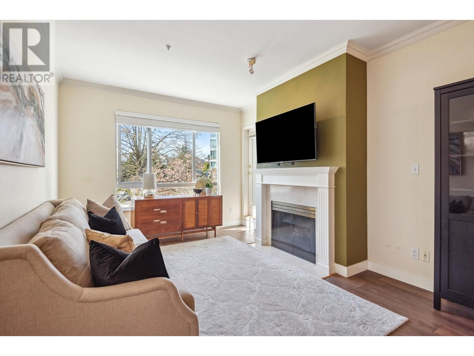 216 5735 Hampton Place, Vancouver, British Columbia  V6T 2G8 - Photo 1 - R2992627