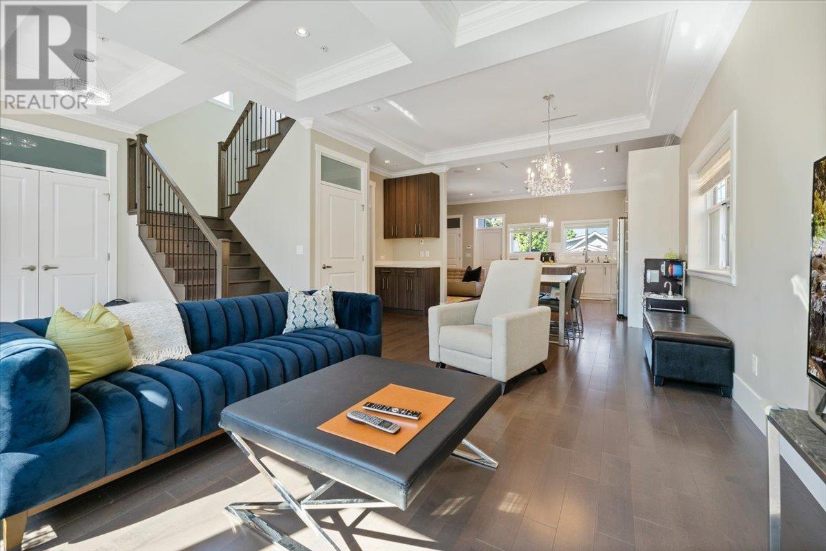 Property at 2509 MCGILL STREET image 4