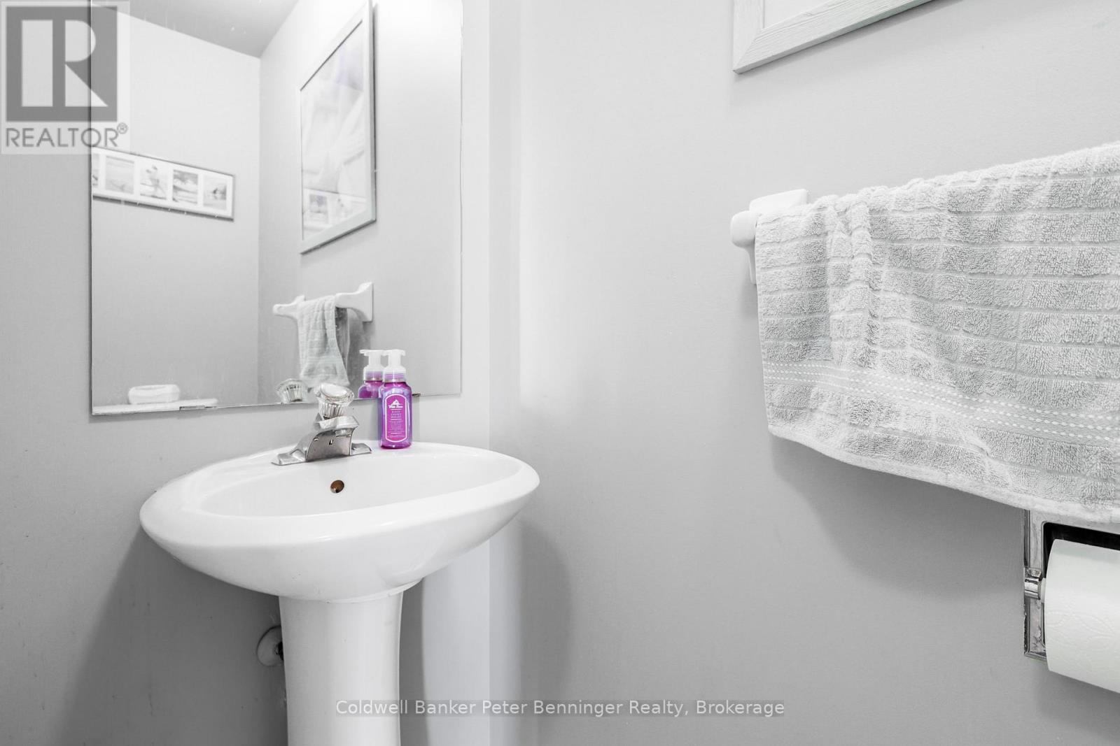 1964 Romina Court, Innisfil, Ontario  L9S 4Y1 - Photo 17 - N12097022