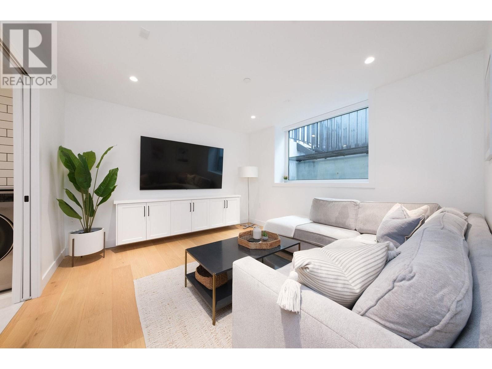 5814 Chester Street, Vancouver, British Columbia  V5W 3B5 - Photo 37 - R2992727