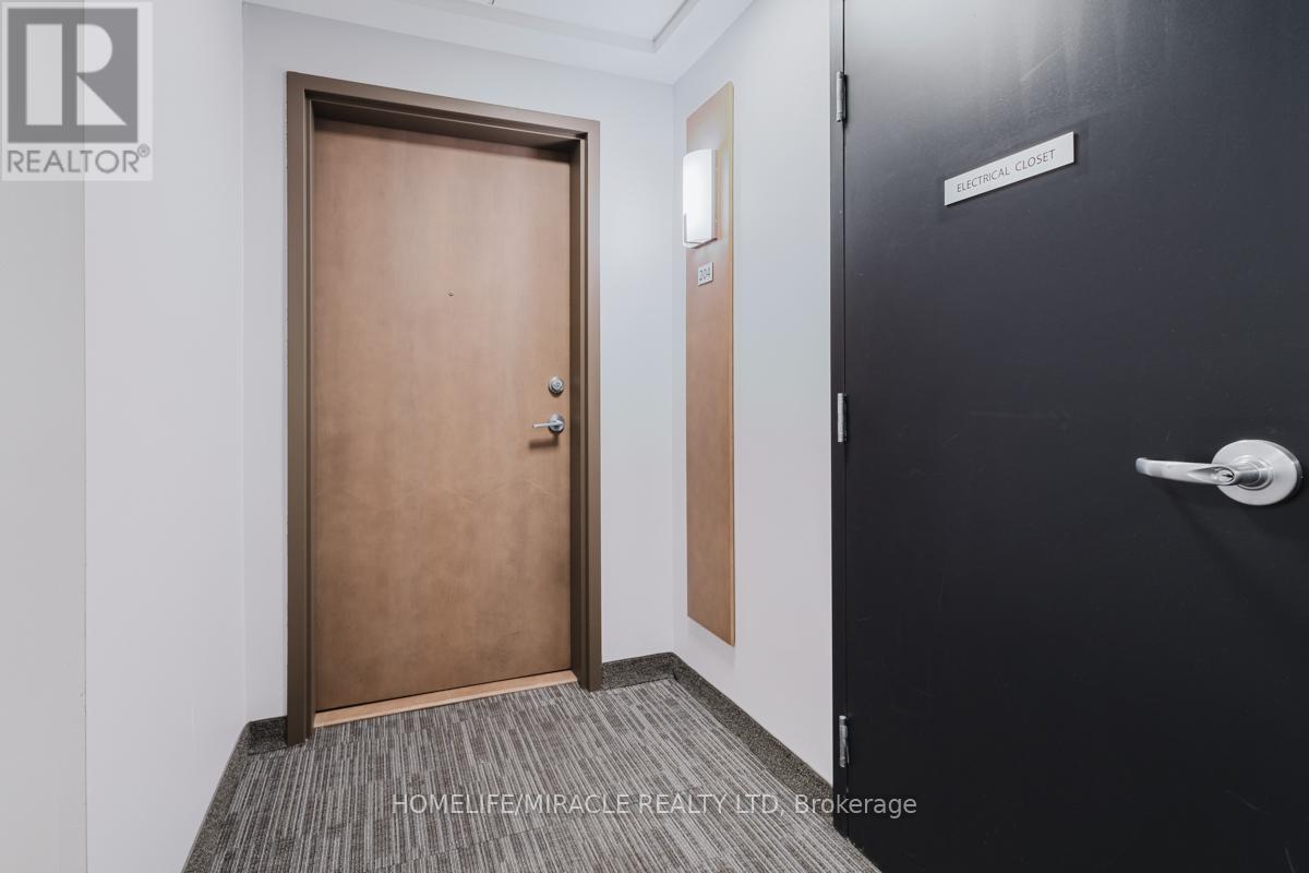 204 - 320 Plains Road E, Burlington, Ontario  L7T 0C1 - Photo 13 - W12095589