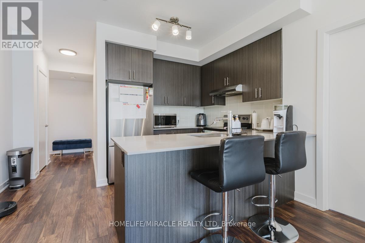204 - 320 Plains Road E, Burlington, Ontario  L7T 0C1 - Photo 17 - W12095589