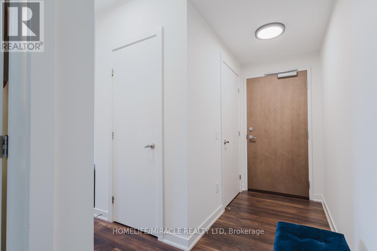 204 - 320 Plains Road E, Burlington, Ontario  L7T 0C1 - Photo 14 - W12095589
