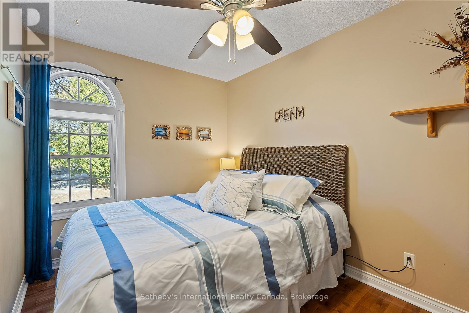 19 Hillcrest Avenue, Kawartha Lakes, Ontario  K0M 2B0 - Photo 33 - X12096989