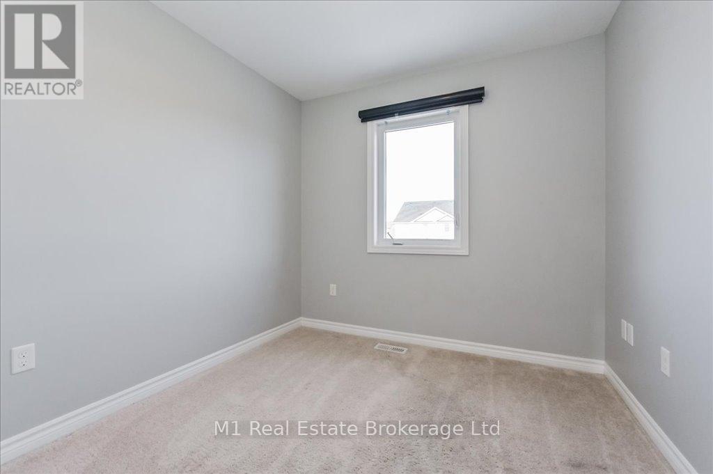 102w - 102 Westminster Crescent, Centre Wellington, Ontario  N1M 1Y8 - Photo 23 - X12096998