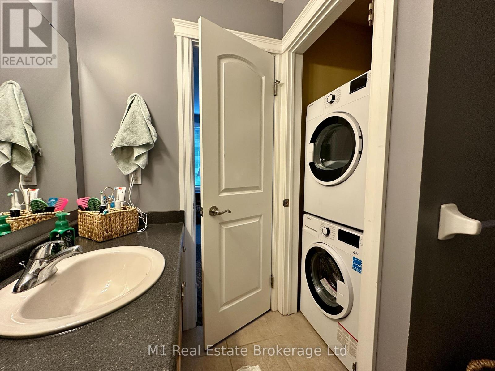 309 - 555 King Street E, Kitchener, Ontario  N2G 2L9 - Photo 11 - X12097033