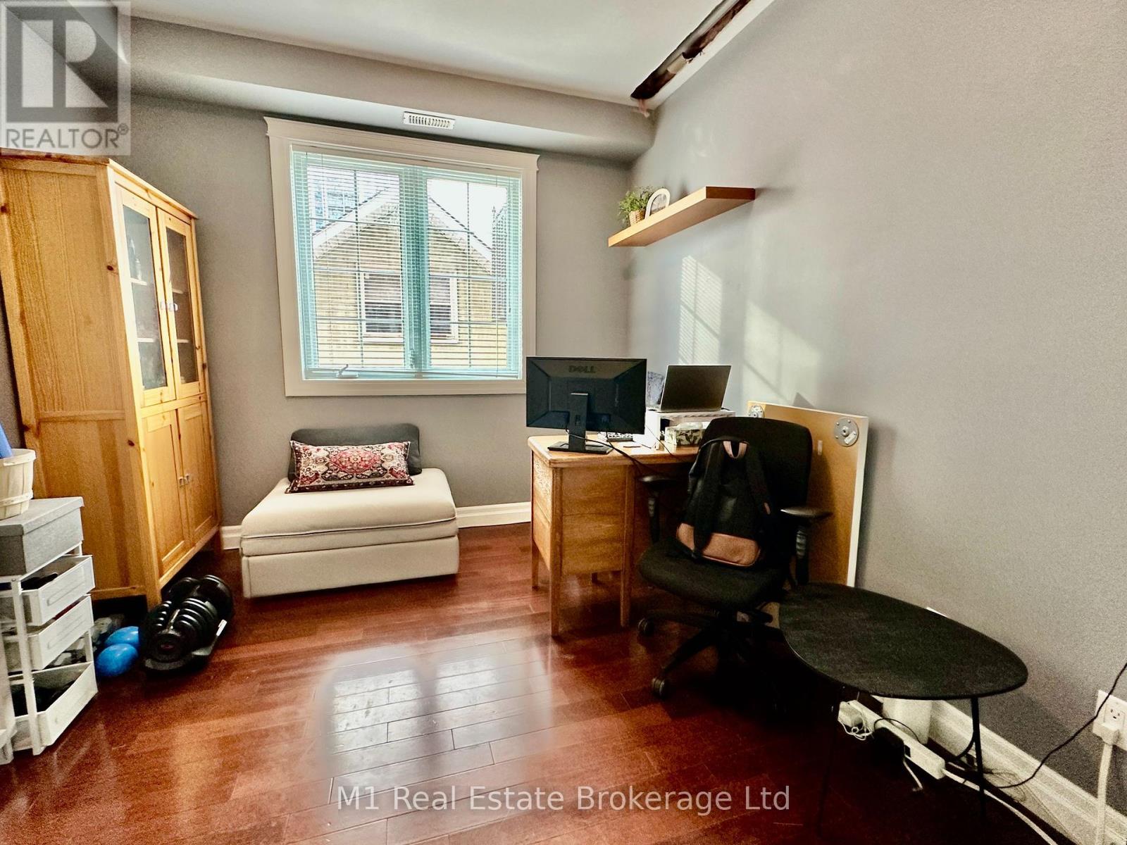 309 - 555 King Street E, Kitchener, Ontario  N2G 2L9 - Photo 2 - X12097033